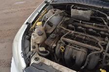 2010 Ford Focus SE Sedan - Photo 25