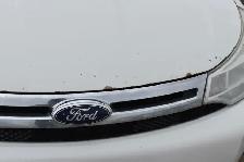 2010 Ford Focus SE Sedan - Photo 33