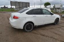 2010 Ford Focus - Photo 3