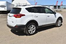 2015 Toyota RAV4 Limited AWD - Photo 3