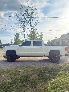 2016 Chevrolet Silverado 1500 LT Z71 - Photo 2