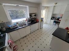 Furnished, for Young Professional or Student, Central, Immediate - Photo 4