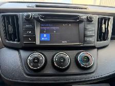 2018 Toyota RAV4 LE AWD ONE OWNER - REAR CAMERA -WARRANTY INCL - Photo 8