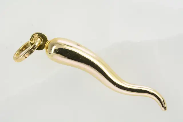 10K CORNICELLO PENDANT