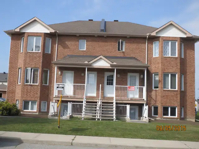 Quiet,spacious 2br apt in plateau with appliances July 1st