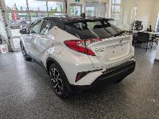 2022 Toyota C-HR XLE PREMIUM, - Photo 4