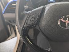 2022 Toyota C-HR XLE PREMIUM, - Photo 17
