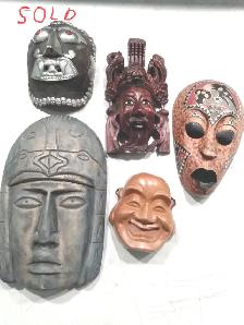 4 MASQUES ORIGINAUX EXOTIQUES