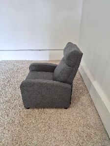 DELIVERY AVAILABLE Gray Recliner Single Sofa Chair / Single Sofa - Photo 4