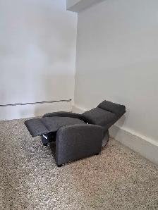 DELIVERY AVAILABLE Gray Recliner Single Sofa Chair / Single Sofa - Photo 6
