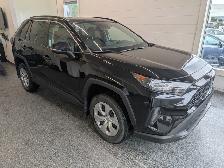 2021 Toyota RAV4 LE AWD,