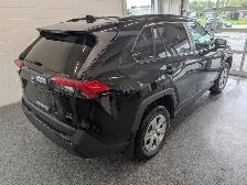 2021 Toyota RAV4 LE AWD, - Photo 3