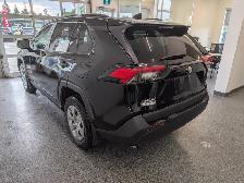 2021 Toyota RAV4 LE AWD, - Photo 4