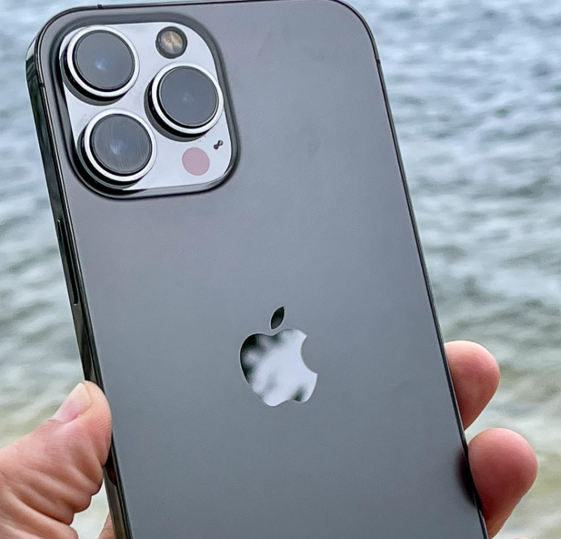 Unlocked iPhone 13 pro max (128GB), With 1 year Warranty