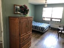 Executive suite for rent down town