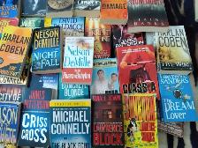 BOOKS PAPERBACK THRILLERS $1.50 - Photo 2