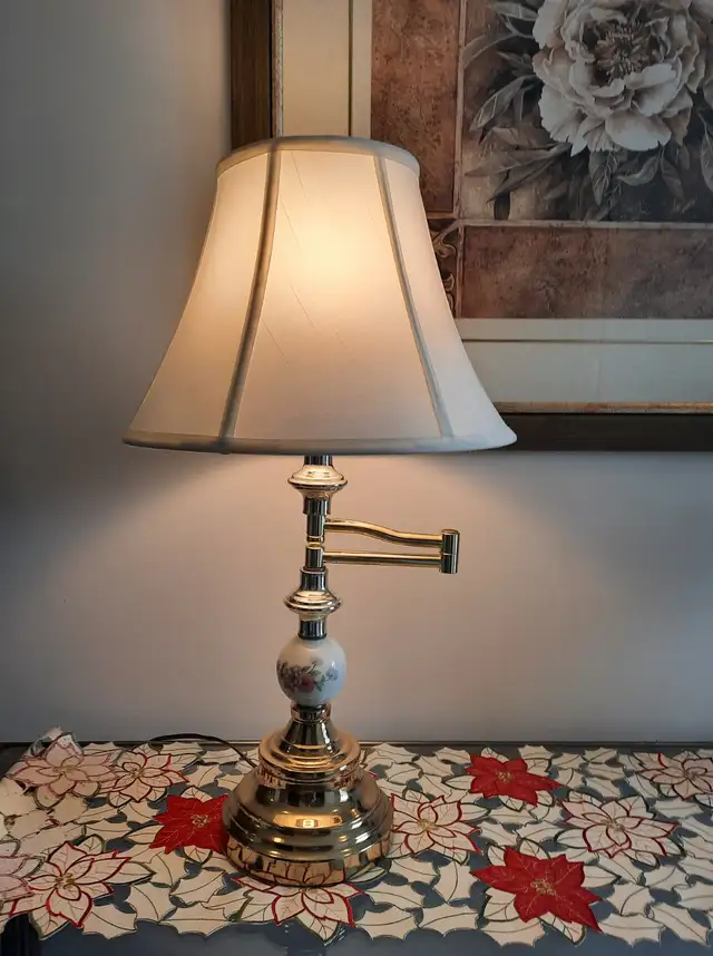 Table lamp – Tri-light with bulb