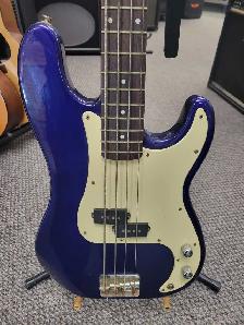 Squier P-Bass 4 String by Fender