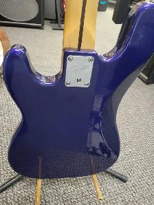 Squier P-Bass 4 String by Fender - Photo 7