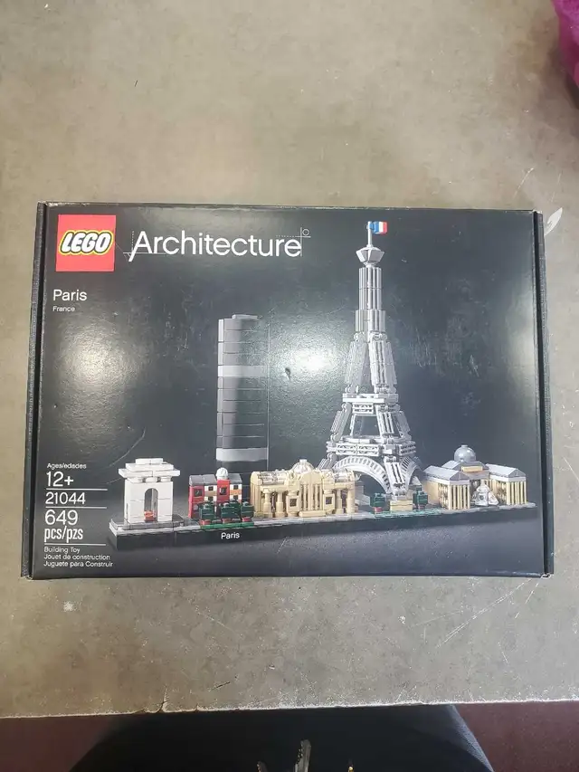 LEGO Architecture Paris Building Set 21044