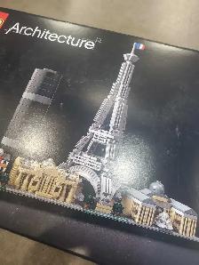 LEGO Architecture Paris Building Set 21044 - Photo 2