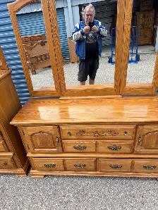 NICE OAK BEDROOM SET