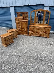 NICE OAK BEDROOM SET - Photo 3