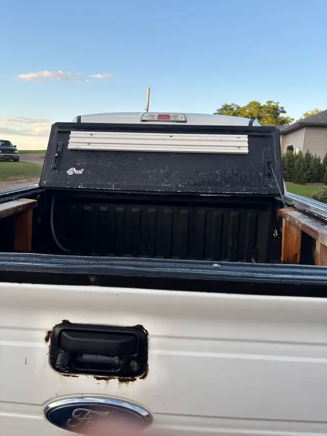 FOR SALE: TONNEAU COVER