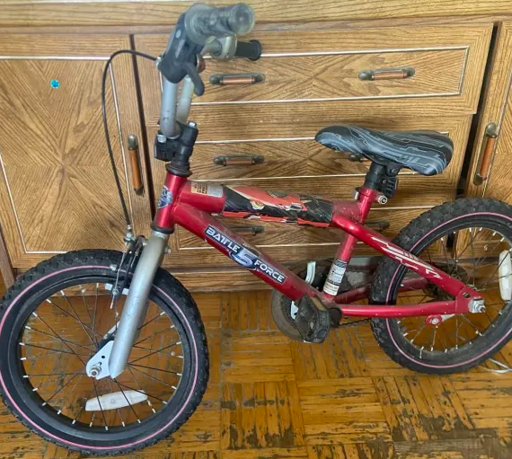 Old children bicyle