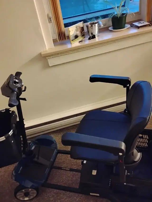 Nearly new scooter!