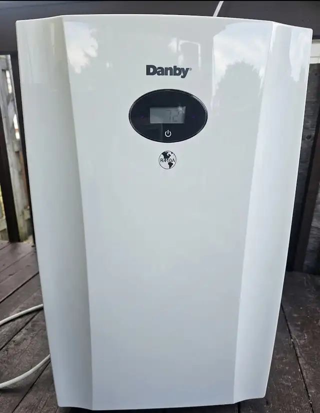 $120 - 5000 BTU / Air Conditioner 5000 BTU