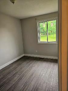 3 Bdrm Condo Townhouse w door Parking  - OPEN HOUSE SUN 2-4 - Photo 10