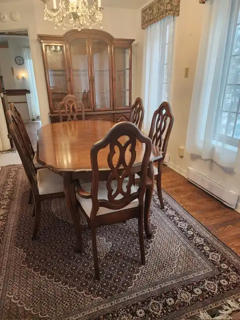 Dining Room Furniture- like new-in perfect condition
