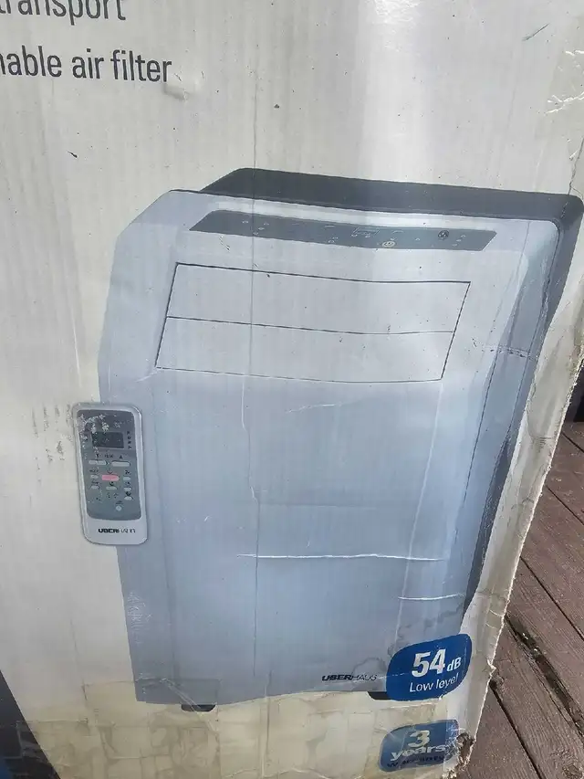 $160 - 8000 BTU / Air Conditioner 8000 BTU