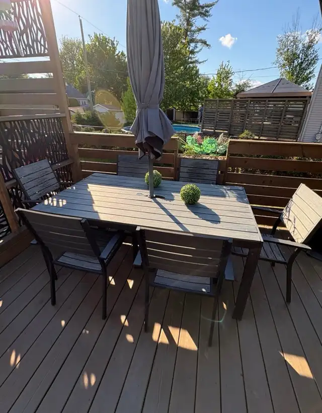 Table extérieur