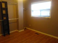 Clean One Bedroom Main Floor Apartment - Photo 2