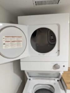 Washer-Dryer and Fridge in excellent condition - Photo 5
