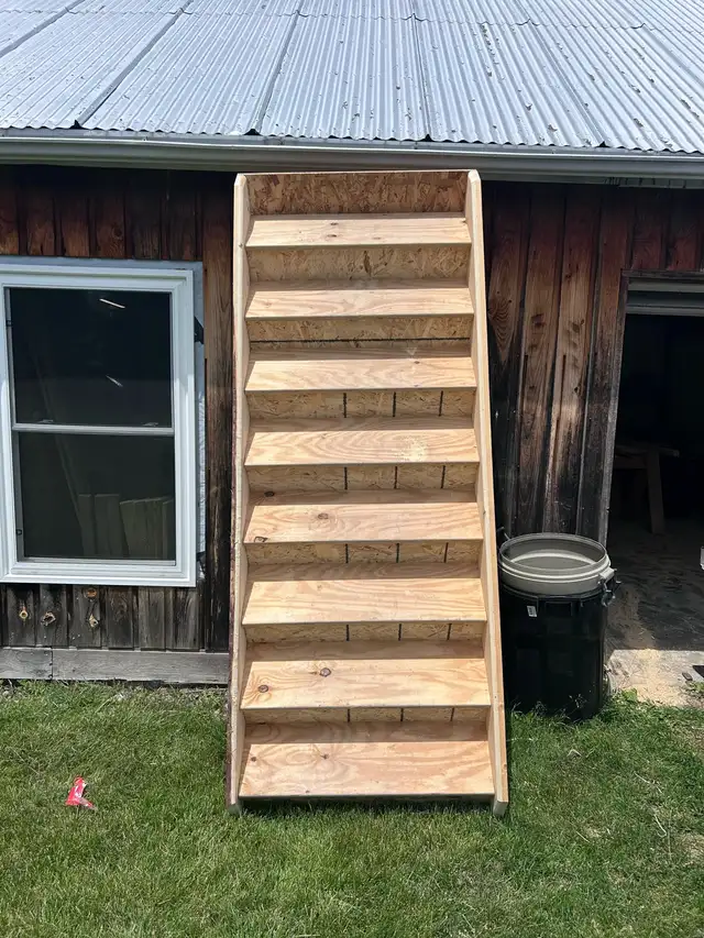 Construction grade stairs