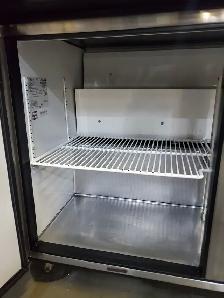 True TUC-48 48′′ 2 Door Under Counter Refrigerator - Photo 8