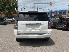 2020 GMC Yukon XL Denali - Photo 5