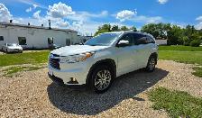 2015 Toyota Highlander XLE 4WD /NAV/HEATED SEATS/LOW KM! - Photo 4