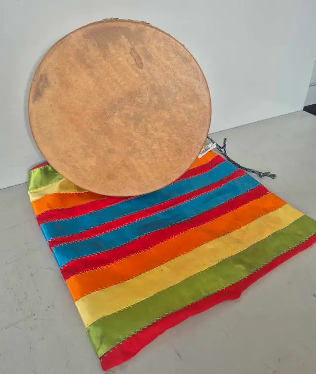 12' Elk Hide Hand Drum with Bag (32075120)