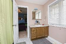 Excellent four bedroom house ,21 Perkins dr Brampton at 3100 dol - Photo 3