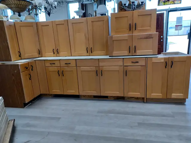 Light Maple Kitchen Cabinets