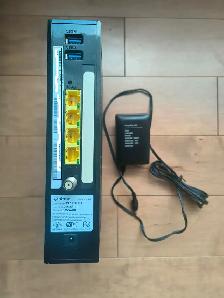 Hitron cable modem and router (Docsis 3.0) - Photo 2