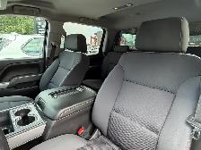 2018 Chevrolet Silverado 1500 4WD Crew Cab 153.0 LT w-2LT - Photo 11