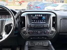 2018 Chevrolet Silverado 1500 4WD Crew Cab 153.0 LT w-2LT - Photo 16