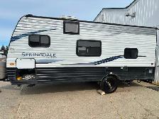2021 Keystone Springdale 18ft W/bunks - 3380Lbs - Photo 2