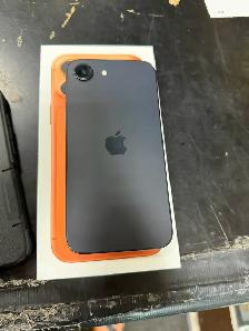 iPhone 16e Black 128 gb unlocked