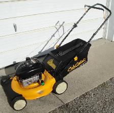 CUB CADET READ BAG GAS LAWNMOWER - Photo 2